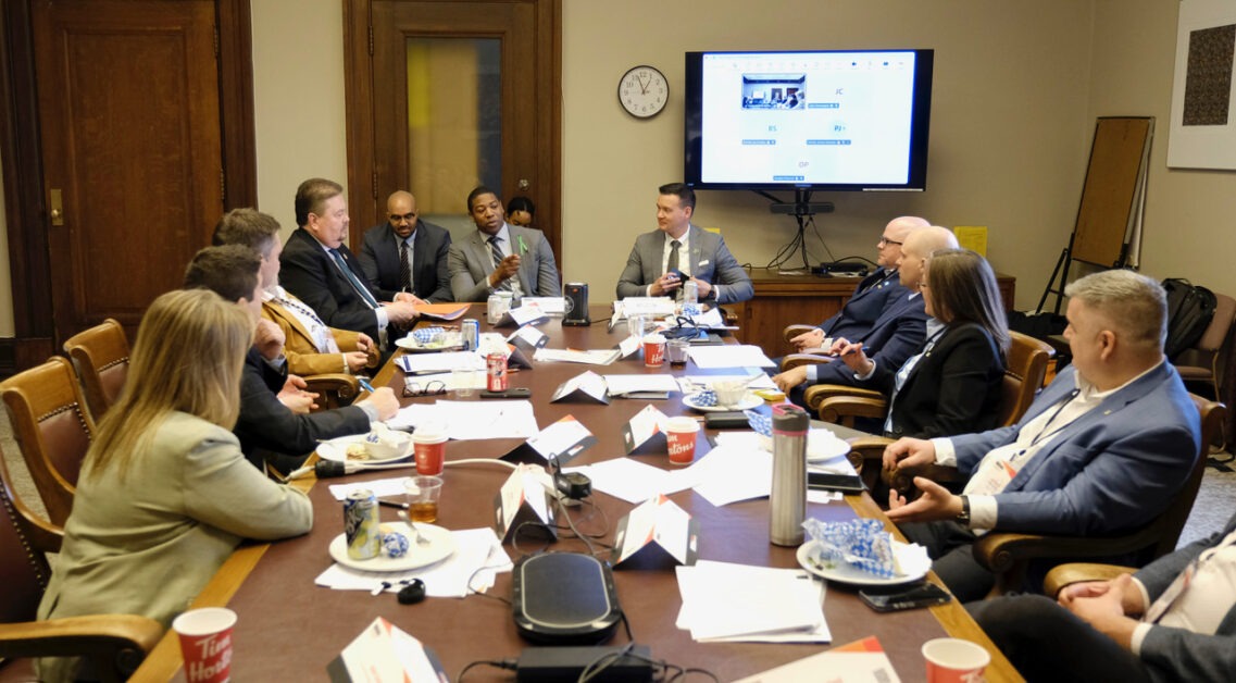 Provincial Ministers meeting with MAMI's board